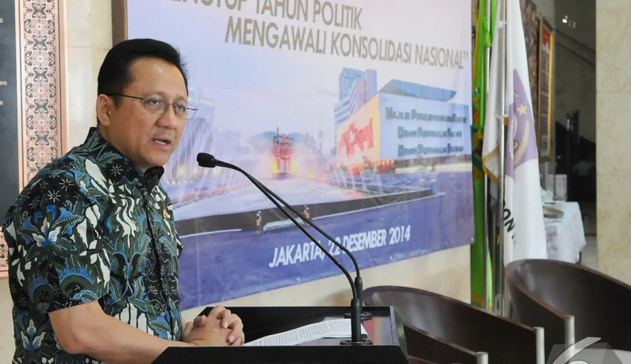 Ketua DPD Irman Gusman menyampaikan pidato refleksi akhir tahun, Jakarta, Senin (22/12/2014). (Liputan6.com/Andrian M Tunay)