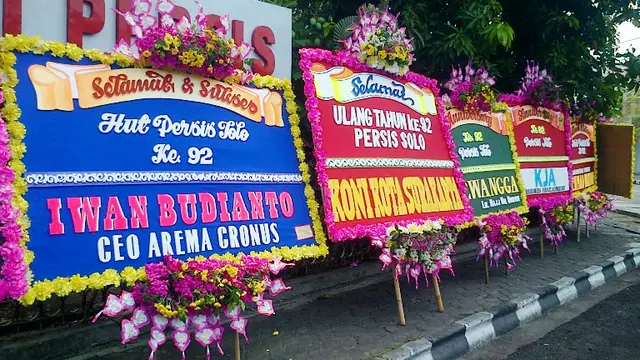 Persis Solo
