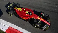 Scuderia Ferrari mengusung warna spesial di mobil F1-75 untuk balapan di Formula 1 GP Italia 2022. (AFP/Andrej Isakovic)