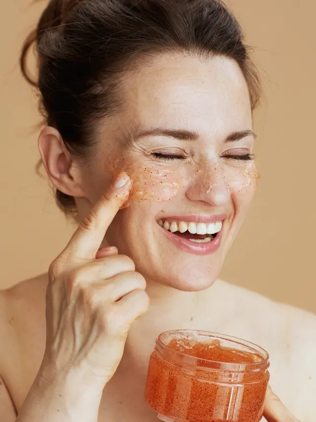 15 Cara Meratakan Kulit Belang Akibat Terbakar Sinar Matahari, Nggak Perlu Galau Lagi