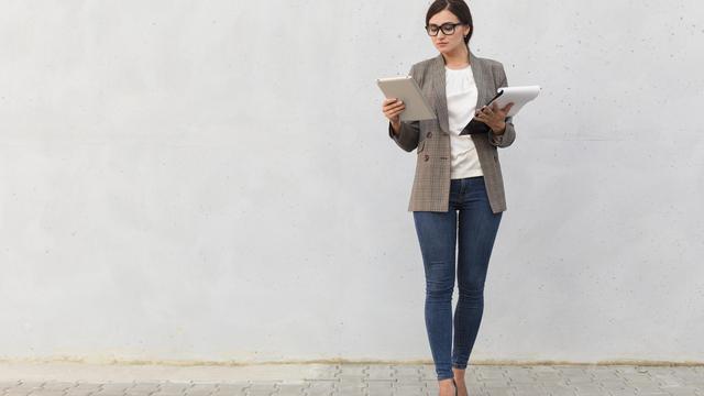 inspirasi busana Smart Casual/freepik