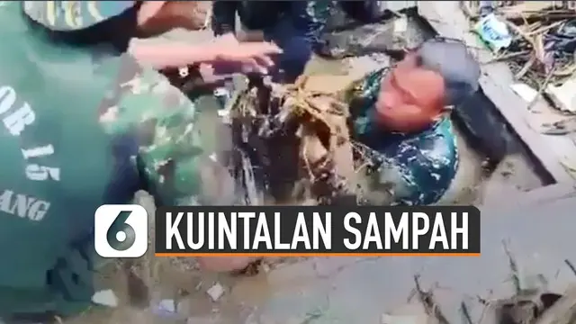 Beredar video aksi anggota TNI menyelam di gorong-gorong bantu warga bersihkan kuintalan sampah.