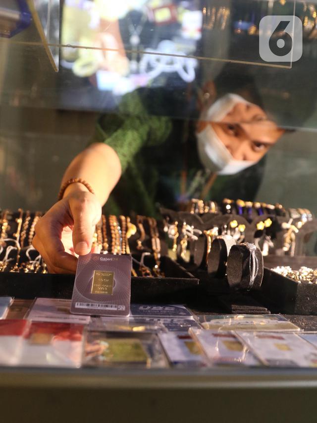 FOTO: Harga Emas Antam Alami Penurunan