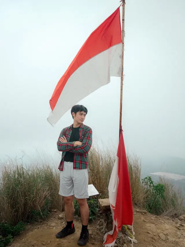 7 Momen Kenny Austin Saat Naik Gunung, Sempat Enggak Mandi 3 Hari