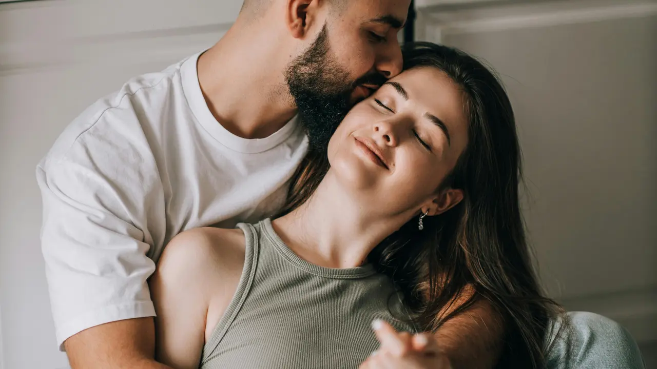3 Zodiak yang Sering Mengalami Attachment Issue dalam Hubungan