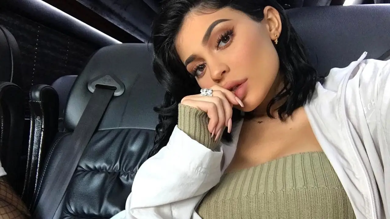 [Bintang] Kylie Jenner