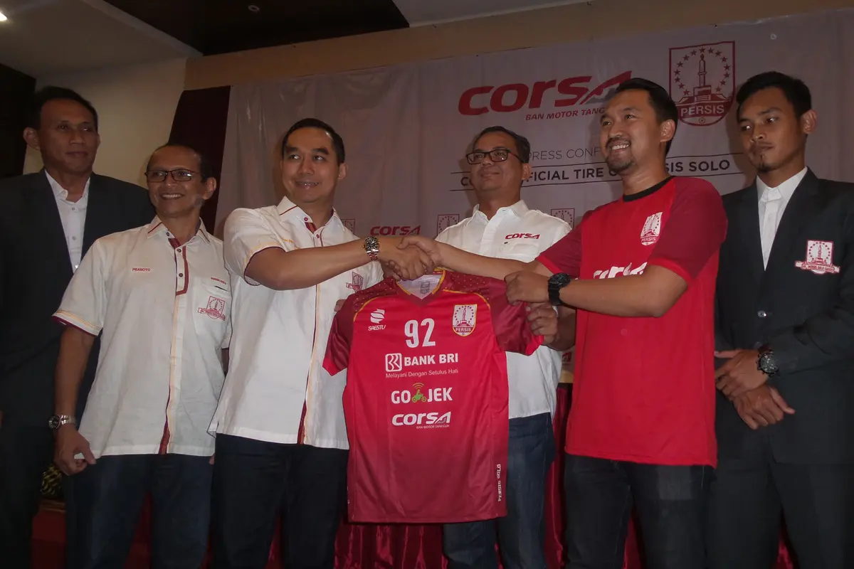 Persis Solo