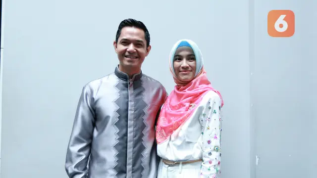 [Fimela] Dude Harlino dan Alyssa Soebandono