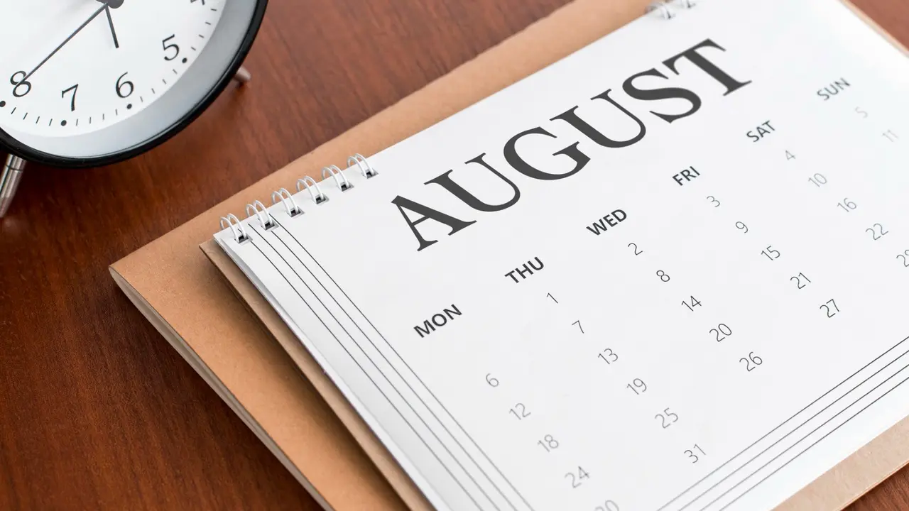 Tanggal 1 Agustus Hari Apa? Tanggal 1 Agustus Memperingati Hari Kanker Paru Sedunia, Hari Bebas Anak Internasional, hingga Hari ASI (Air Susu Ibu) (Image by Freepik)