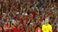 Penyerang Swedia, Zlatan Ibrahimovic usai pertandingan lanjutan grup E piala Eropa 2016 di Stade de Nice, Prancis, (22/6). Swedia gagal melaju ke babak 16 besar Piala Eropa 2016. (REUTERS / Yves Herman)