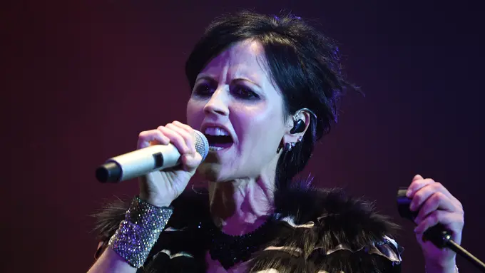 [Bintang] Dolores O'Riordan