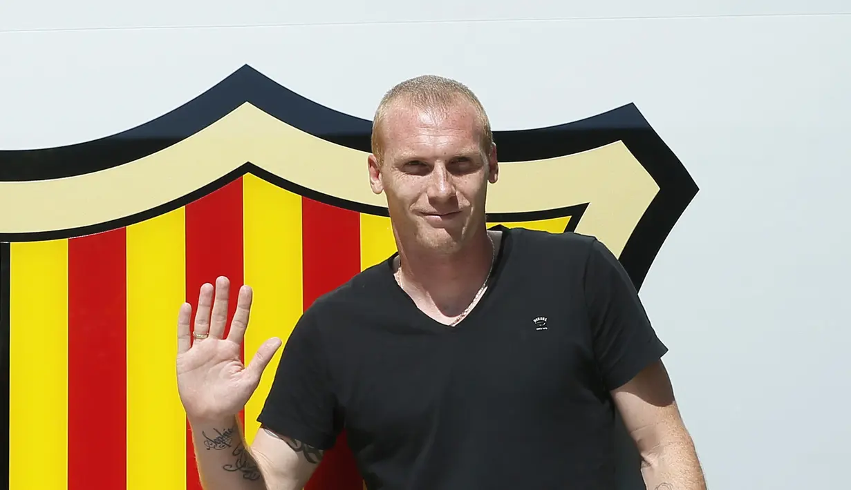 Jeremy Mathieu (REUTERS/Albert Gea) 