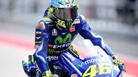Pebalap Movistar Yamaha, Valentino Rossi, menghadapi sejumlah masalah pada persiapannya jelang MotoGP pembuka musim 2017 di Losail, Qatar. (AFP/Manan Vatsyayana)
