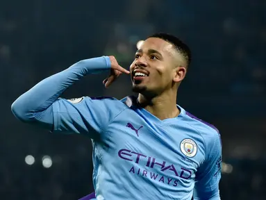 Pemain Manchester City Gabriel Jesus melakukan selebrasi usai mencetak gol ke gawang Everton pada pertandingan lanjutan Liga Inggris di Etihad Stadium, Manchester, Inggris, Rabu (1/1/2020). Dua gol Gabriel Jesus membawa Manchester City menang 2-1. (AP Photo/Rui Vieira)