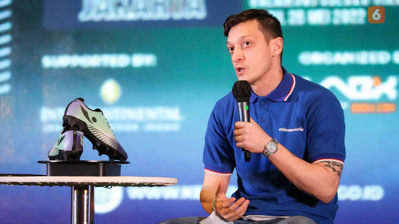 Jumpa Pers Mesut Ozil