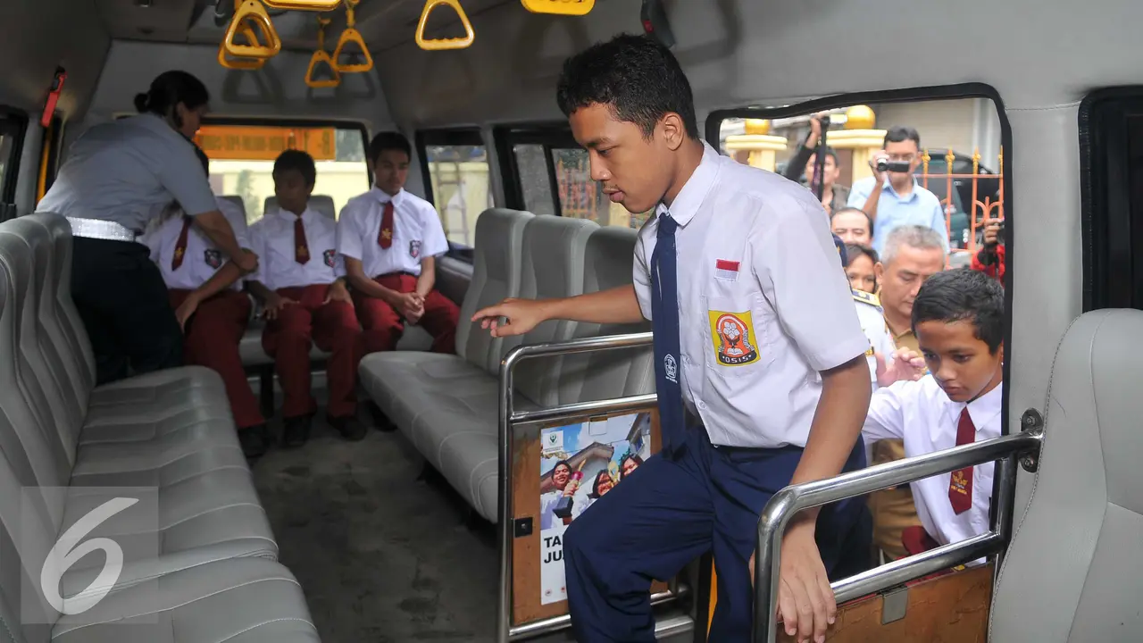 20160202-Bus-Sekolah-Gratis-Jakarta-GMS