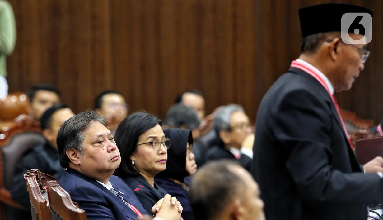 Kehadiran keempat menteri tersebut untuk memberikan keterangan dan pendalaman lebih jauh oleh hakim konstitusi dalam sidang PHPU Pilpres 2024. (Liputan6.com/Angga Yuniar)