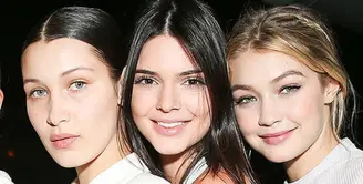 Gigi dan Bella Hadid sangat protektif terhadap anggota keluarganya. Bahkan ia meminta sahabatnya, Kendall Jenner, untuk menjauhi sang adik, Anwar Hadid. (REX/Shutterstock/HollywoodLife)