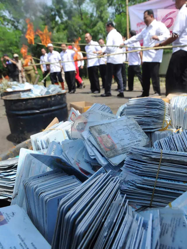 Kemendagri Musnahkan 1,3 Juta E-KTP Rusak