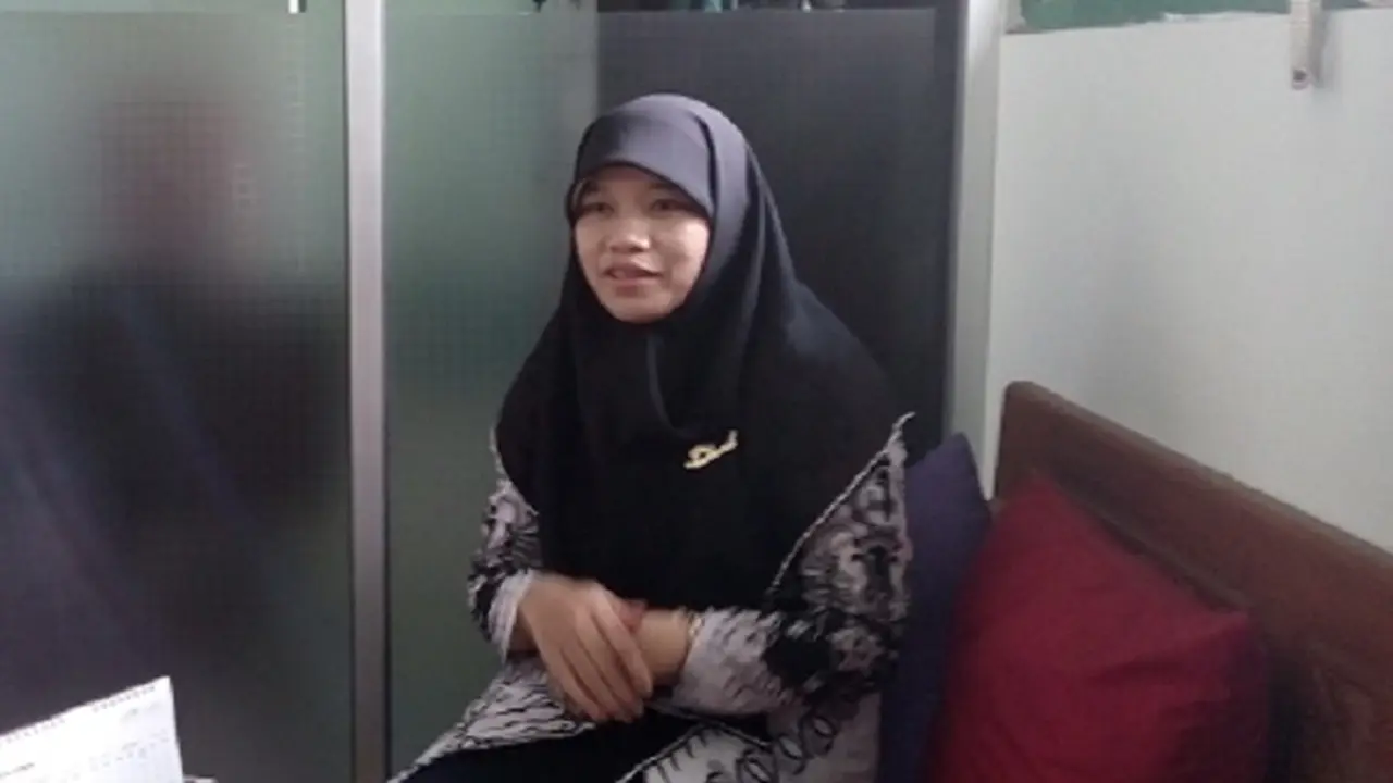Perkenalkan, Etyk Sang Guru Berprestasi 2015