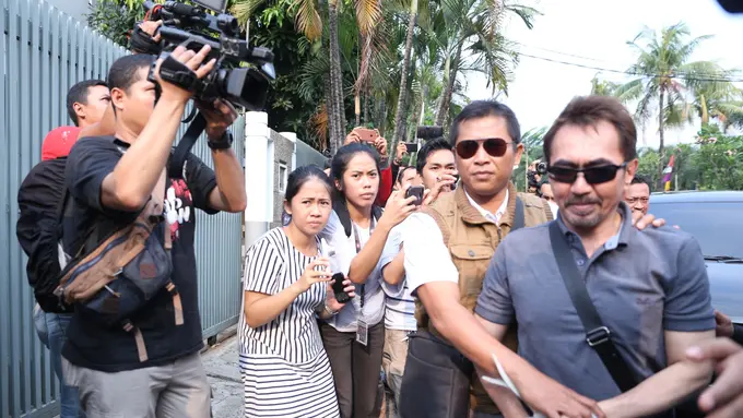 [Bintang] Gatot Brajamusti