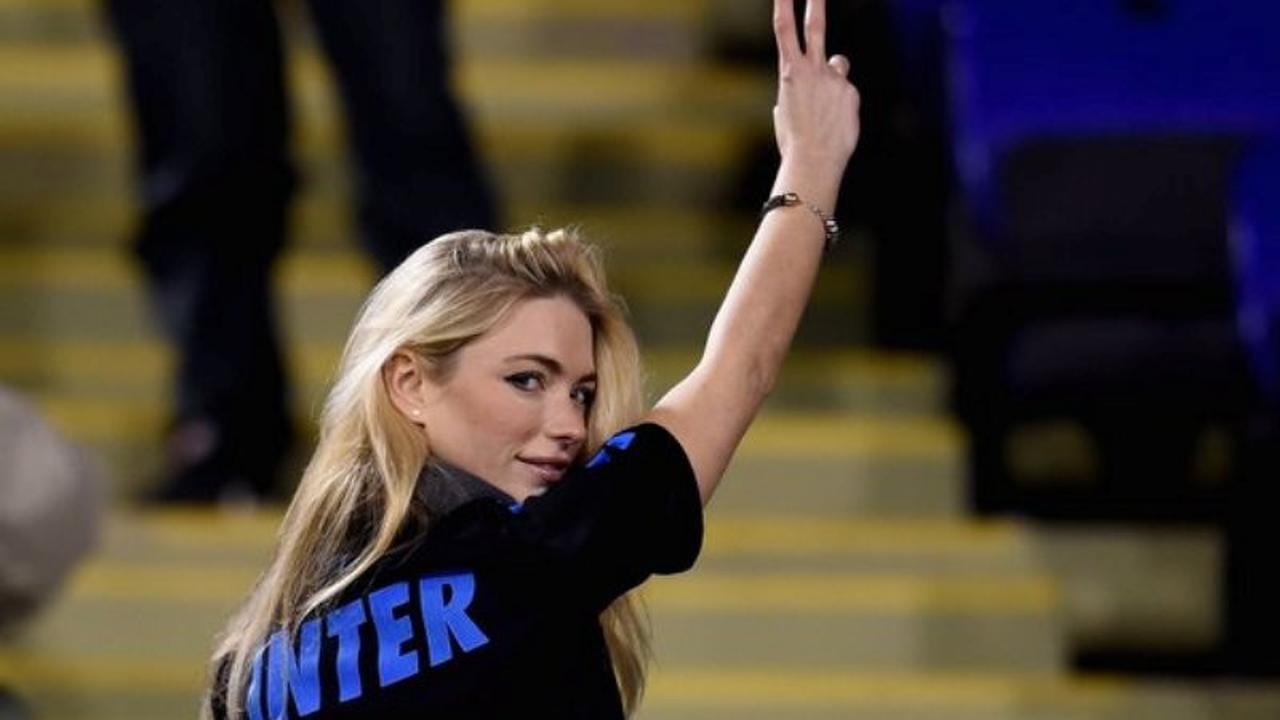 April Summers (Twitter)