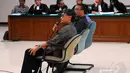 Penyesalan adik Andi Mallarangeng ini terkait tidak melaporkan uang pemberian Karo Perencanaan di Kemenpora, Dedy Kusnidar dan Staf khusus Menpora, Fahrudin, pada 2010 lalu, Senin (19/5/14). (Liputan6.com/Miftahul Hayat)