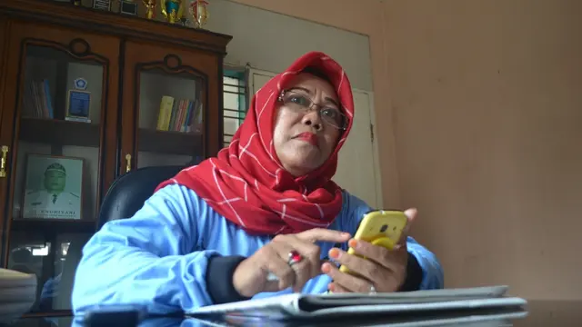 Kepala Desa Pasir Wetan, Endriyani. (Foto: Liputan6.com/Muhamad Ridlo)