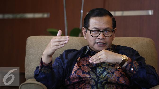 Sekteraris Kabinet Pramono Anung saat melakukan wawancara khusus dengan Liputan6.com, Jakarta, Kamis (9/6). (Liputan6.com/Faizal Fanani)