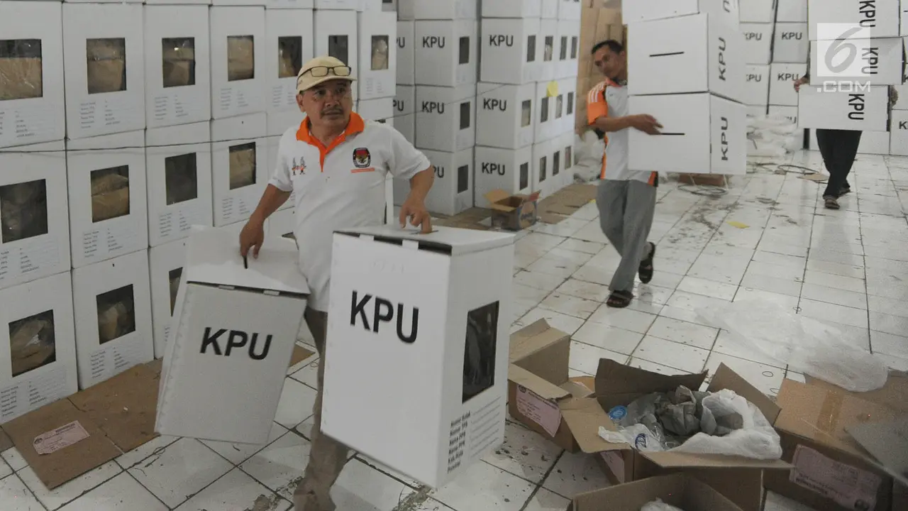 Penyortiran dan Pelipatan Kertas Suara