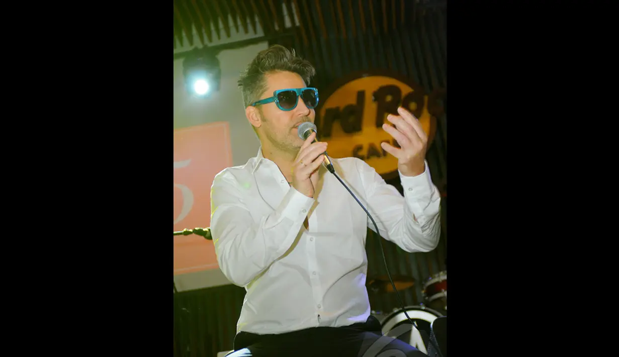 Sama seperti tajuk albumnya, MLTR sengaja meluncurkan album tersebut untuk merayakan 25 tahun berkarya, Jakarta, Kamis (18/12/2014). (Liputan6.com/Faisal R Syam) 