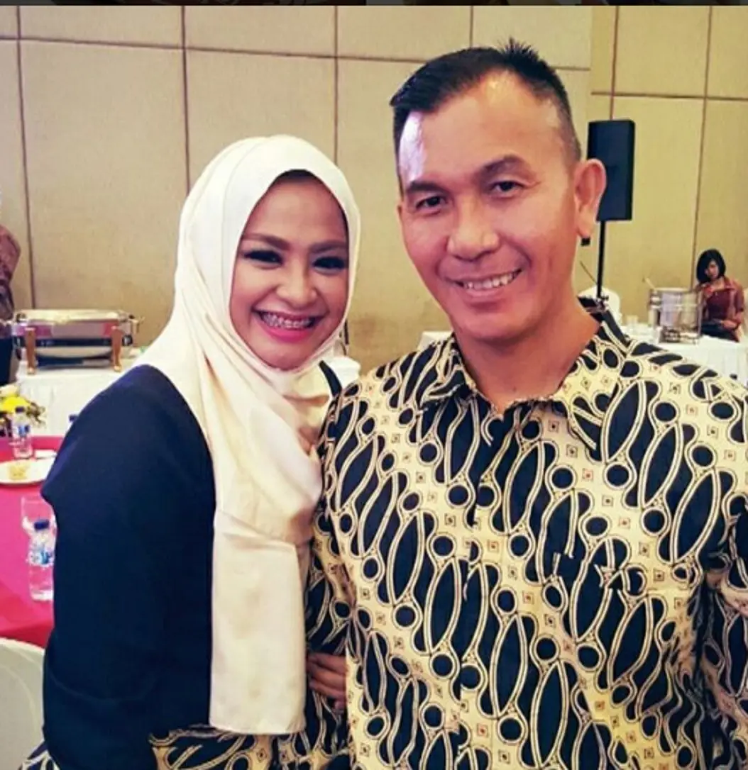 Ira Riswana dan Abu Bakar Tertusi (Instagram/@namasayairariswana)