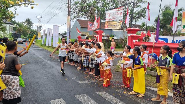Anak-anak sekolah ikut dukung Maybank Marathon 2024