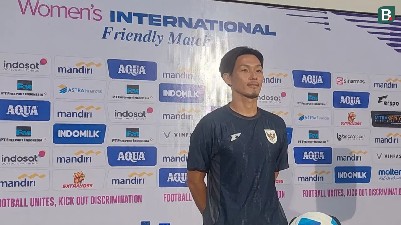 Timnas Indonesia Putri, Akira Higashiyama