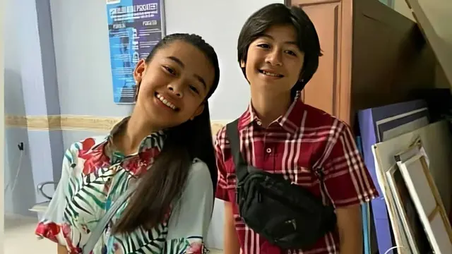 Main Sinetron Bareng, Ini 6 Potret Aqeela Calista dan Rassya Hidayah ‘Dari Jendela SMP’