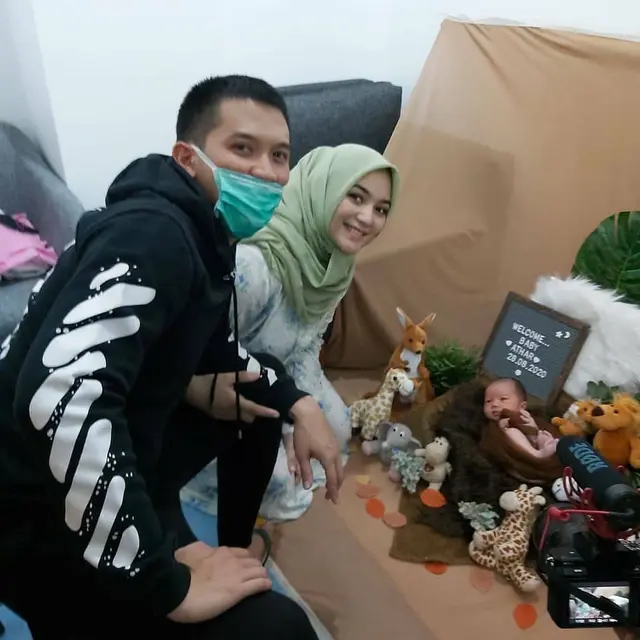 6 Momen Pemotretan Baby Keene Atharrazka Anak Citra Kirana, Bikin Gemas
