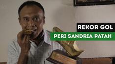 Legenda Timnas Indonesia, Peri Sandria angkat bicara setelah rekor 22 tahunnya terpatahkan.