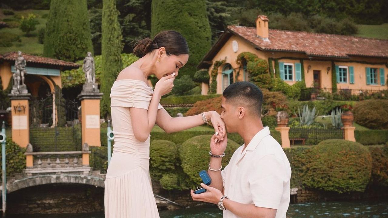 6 Potret Al Ghazali Lamar Alyssa Daguise di Italia, Pamer Cincin ke El dan Syifa