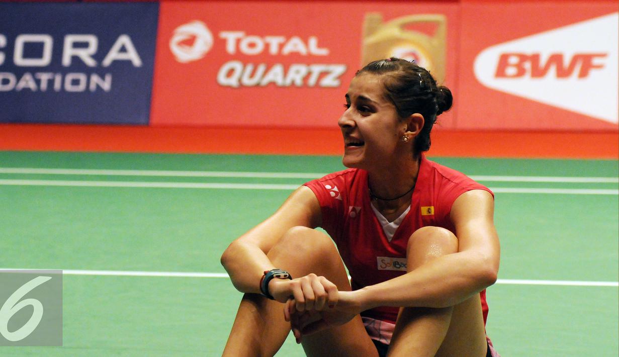 Ekspresi pebulutangkis Spanyol, Carolina Marin usai menyelesaikan laga melawan Saina Nehwal (India) di final BWF World Championships 2015 di Jakarta, Minggu (16/8/2015). Carolina unggul 21-16. 21-19. (Liputan6.com/Helmi Fithriansyah)