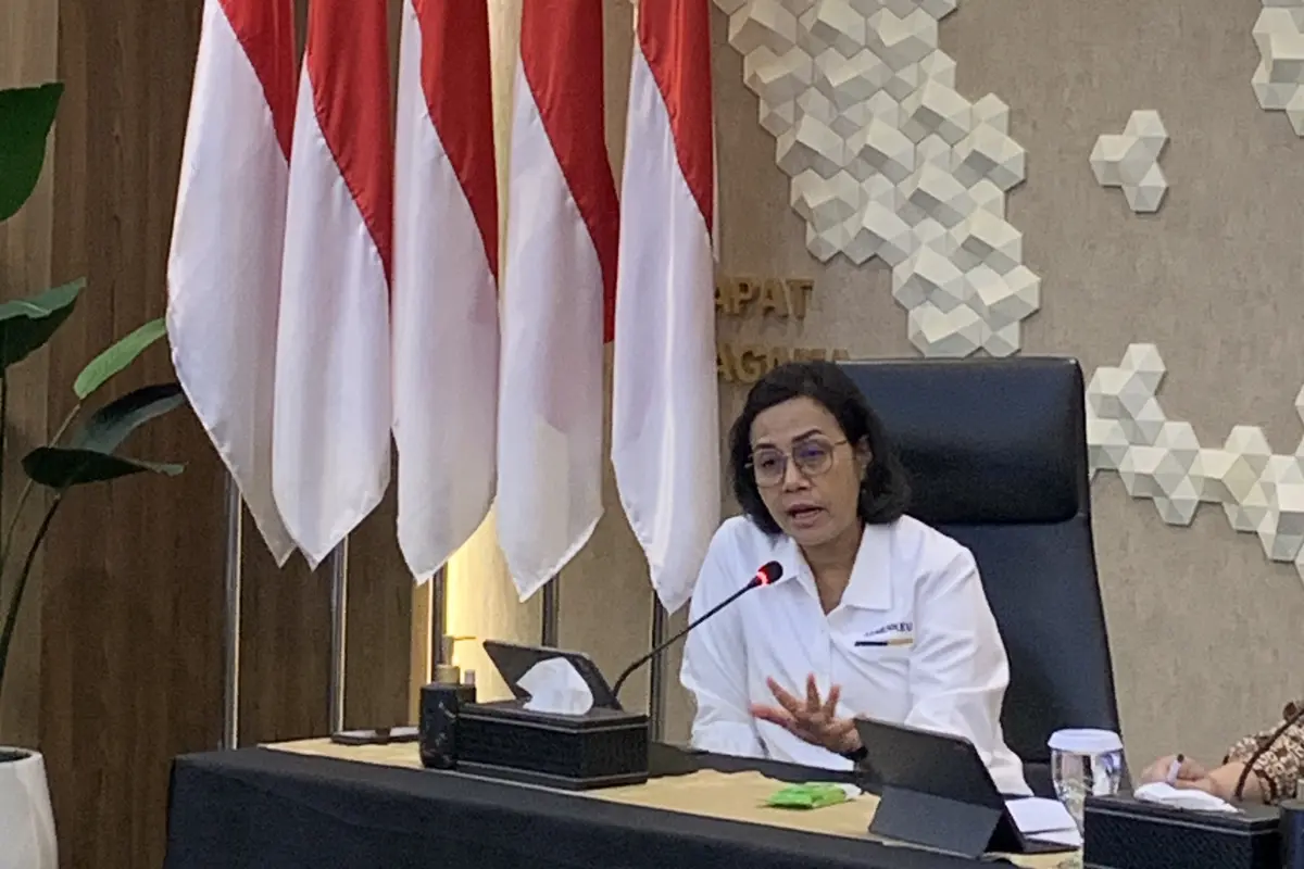 Menteri Keuangan (Menkeu) Sri Mulyani Indrawati  dalam konferensi pers: PDB Kuartal III 2023 serta Stimulus Fiskal , Senin (6/11/2023). Tasha/Liputan6.com)