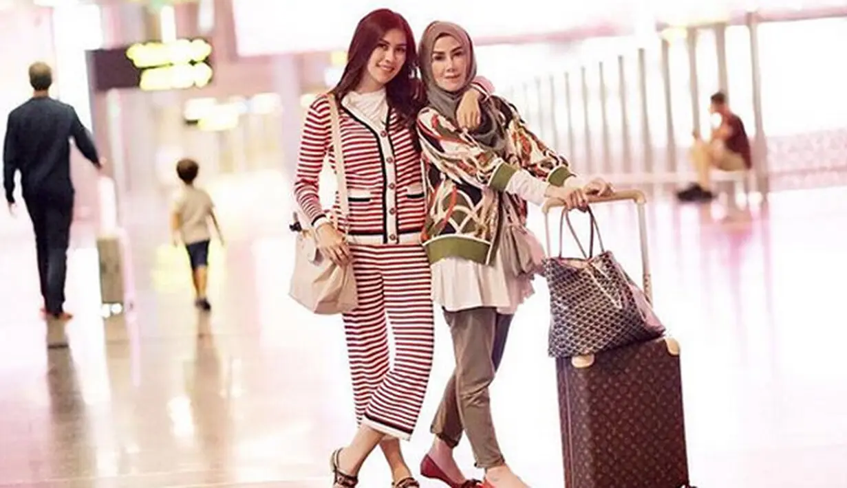 Menurut mama Amy, Nanas adalah sosok yang manja. Segala sesuatunya masih diurus dengan bantuan orang lain, mulai dari bangun tidur sampai tidur lagi. Mamanya pun cukup khawatir ketika anaknya menikah nanti. (Instagram/amy_r_qanita)