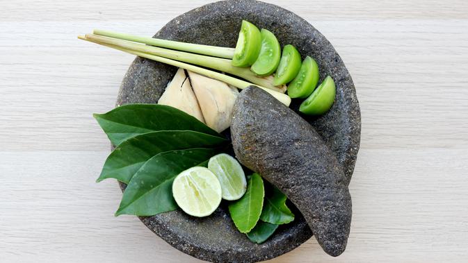 Tips Menghilangkan Bau Kaki Pada Sepatu Cleanipedia