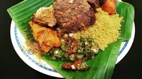 Nasi punel, kuliner khas Pasuruan, Jawa Timur. (dok. Instagram @liemjiangyoung/https://www.instagram.com/p/CQGVglxBpPy/)