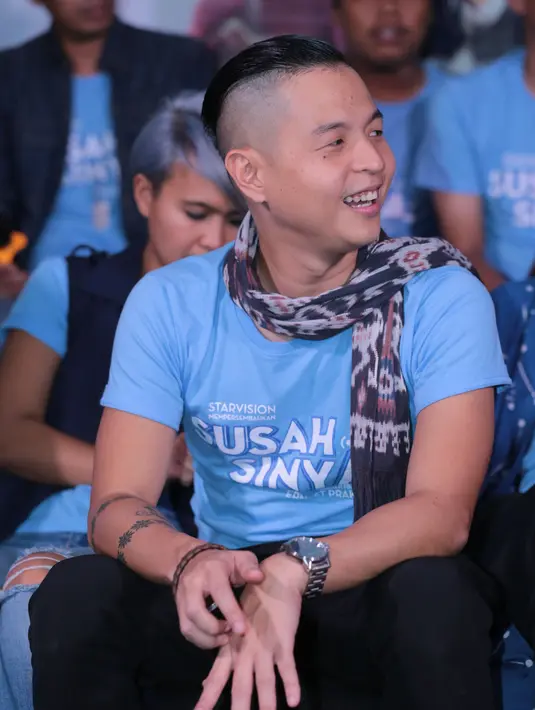 Selain itu, produksi film Susah Sinyal juga mendapat banyak tantangan tidak hanya baginya tapi juga semua kru. Pasalnya, Susah Sinyal juga mengambil lokasi syuting di Sumba, NTT. (Adrian Putra/Bintang.com)