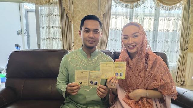 Potret Zaskia Gotik dan Sirajuddin Mahmud resmi menikah. (Sumber: Instagram/zaskia_gotix)