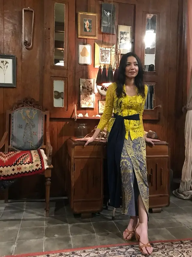 7 Potret Terbaru Imelda Therinne di Usia 40 Tahun yang Awet Muda