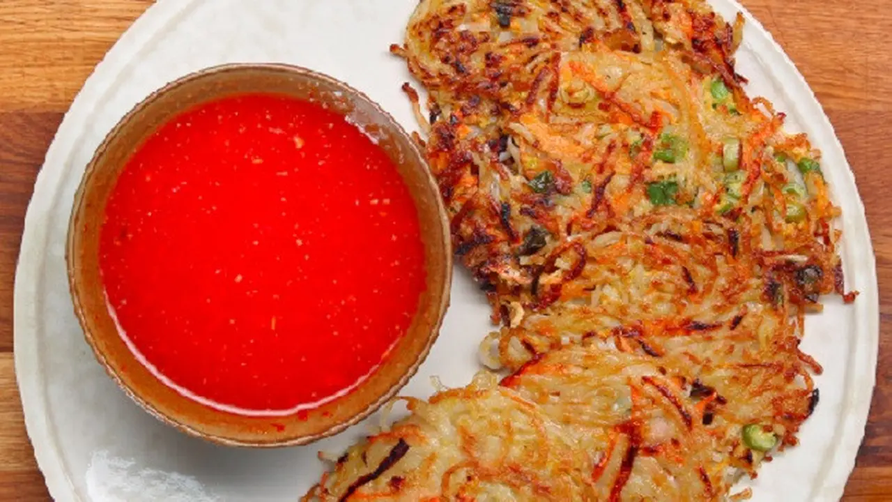 Cara Mudah Membuat Bihun Pancake ala Asia yang Lezat