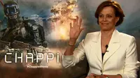 Liputan6.com diundang ke Singapura untuk mewawancarai Sigourney Weaver tentang film barunya, Chappie.