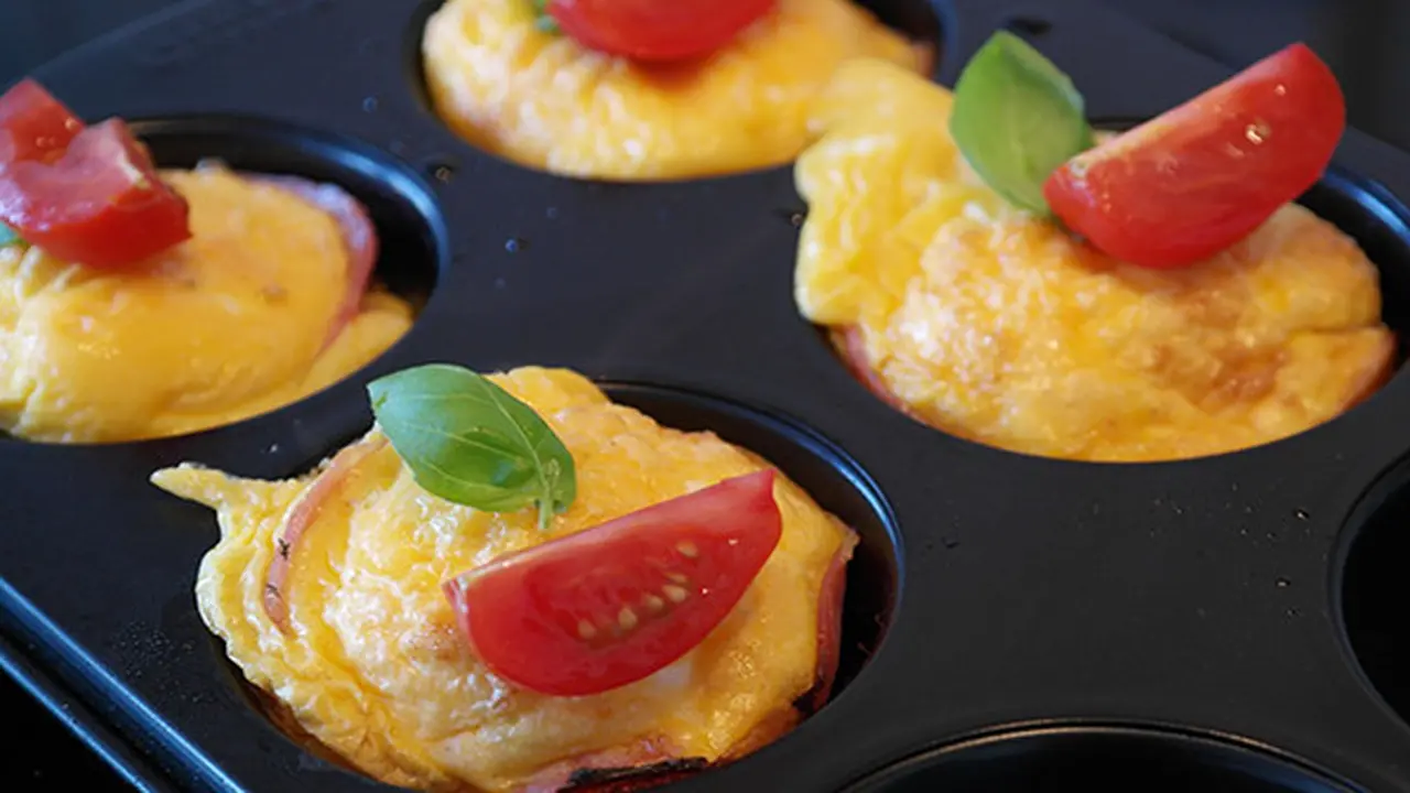Ilustrasi muffin omelet