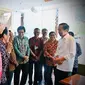 Presiden Jokowi bernostalgia dengan teman-teman kuliahnya di Fakulstas Kehutanan UGM. (Foto: Biro Pers, Media, dan Informasi Sekretariat Presiden/Liputan6.com)